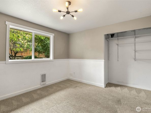 118 W Winesap Road, Bothell WA 98012
