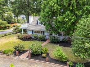 3706 84th Avenue SE, Mercer Island WA 98040