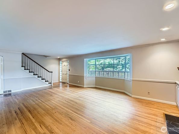 3706 84th Avenue SE, Mercer Island WA 98040