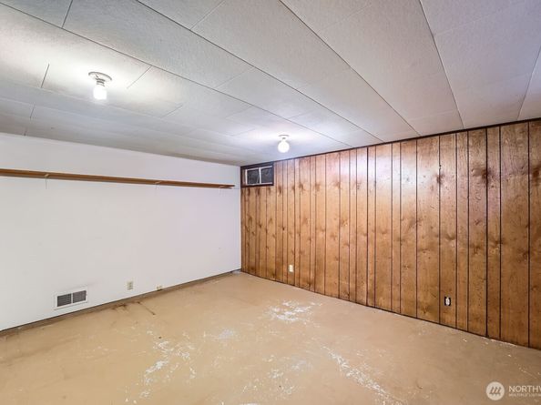 3706 84th Avenue SE, Mercer Island WA 98040