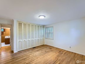 3706 84th Avenue SE, Mercer Island WA 98040