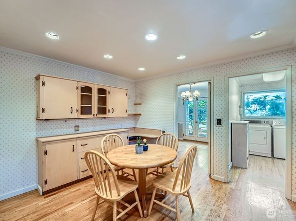 3706 84th Avenue SE, Mercer Island WA 98040