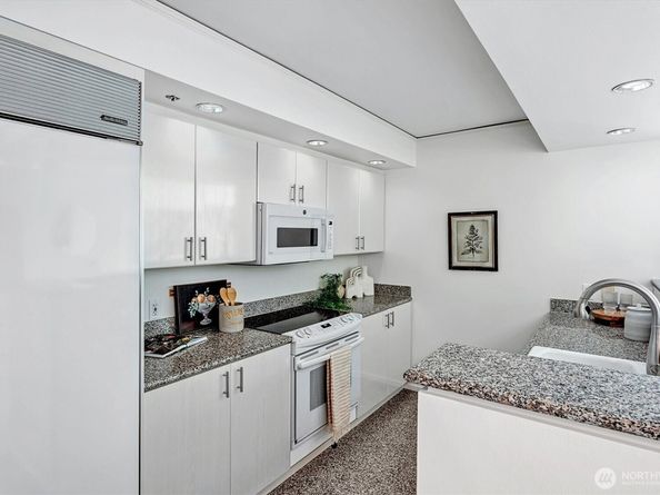 2000 1st Avenue 703, Seattle WA 98121