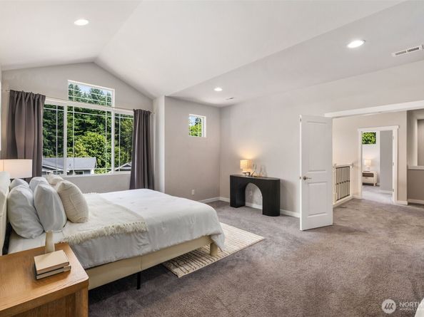 15249 NE Woodland Place, Woodinville WA 98072