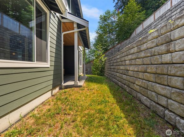 15249 NE Woodland Place, Woodinville WA 98072