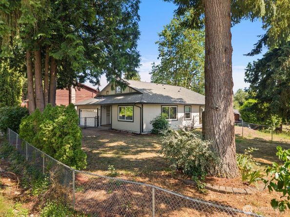 1737 NW Chena Road, Bremerton WA 98311