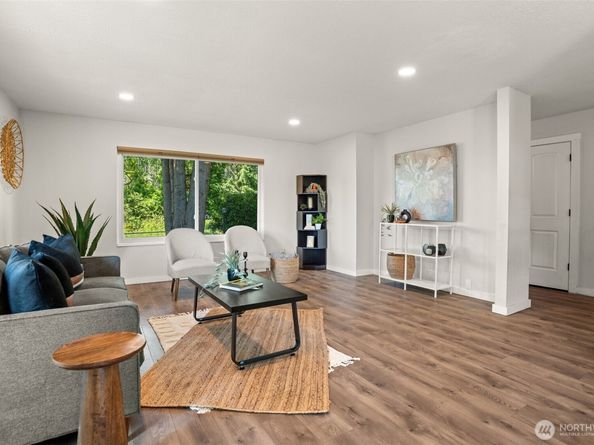 1737 NW Chena Road, Bremerton WA 98311