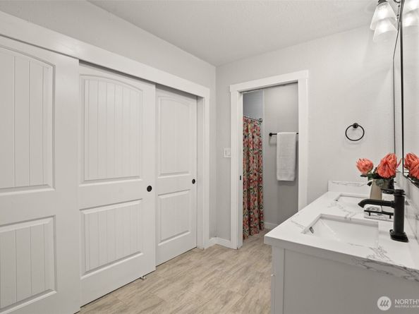 1737 NW Chena Road, Bremerton WA 98311