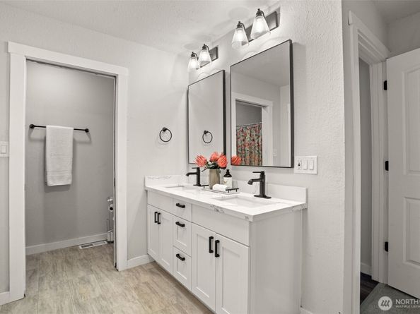 1737 NW Chena Road, Bremerton WA 98311