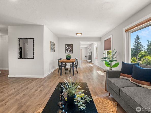 1737 NW Chena Road, Bremerton WA 98311