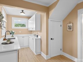 3443 21st Avenue W, Seattle WA 98199