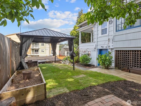 3443 21st Avenue W, Seattle WA 98199
