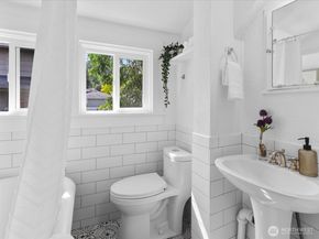3443 21st Avenue W, Seattle WA 98199