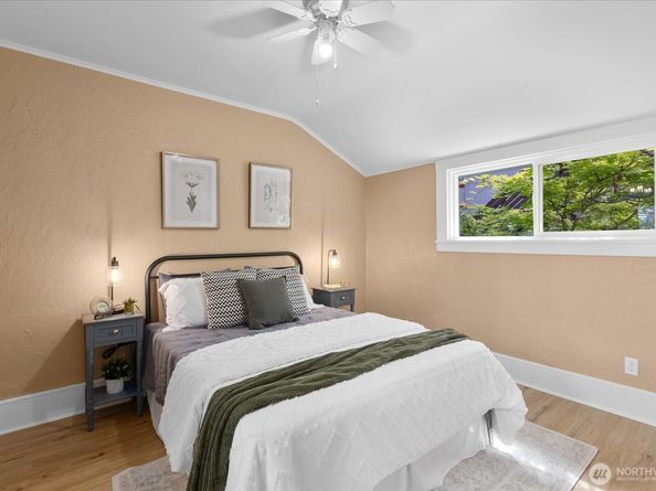 3443 21st Avenue W, Seattle WA 98199