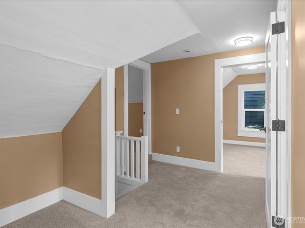 3443 21st Avenue W, Seattle WA 98199