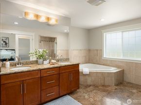 201 240th Street SW, Bothell WA 98021