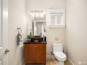201 240th Street SW, Bothell WA 98021