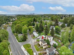7528 21st Avenue SW, Seattle WA 98106