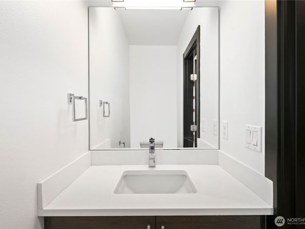 7528 21st Avenue SW, Seattle WA 98106