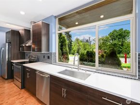 7528 21st Avenue SW, Seattle WA 98106