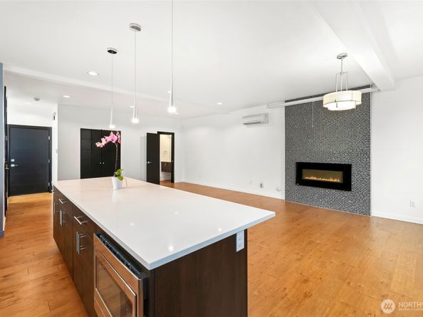 7528 21st Avenue SW, Seattle WA 98106