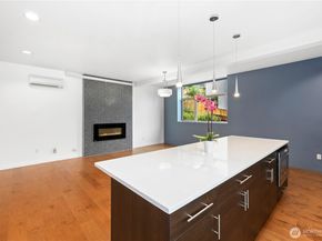 7528 21st Avenue SW, Seattle WA 98106