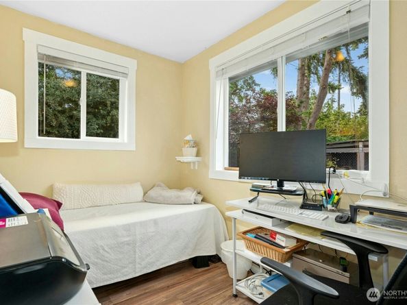 9359 31st Place SW, Seattle WA 98126