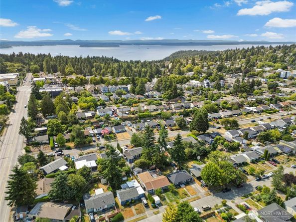 9359 31st Place SW, Seattle WA 98126