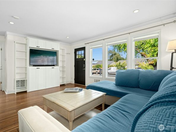 9359 31st Place SW, Seattle WA 98126