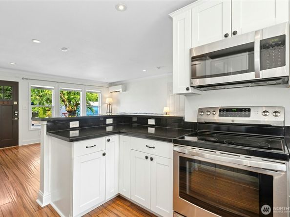 9359 31st Place SW, Seattle WA 98126