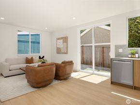8526 Latona Avenue NE, Seattle WA 98115
