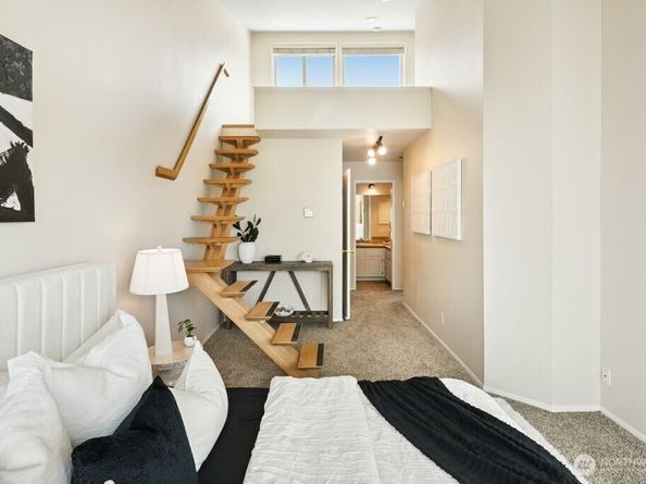 522 W Mercer Place 403, Seattle WA 98119