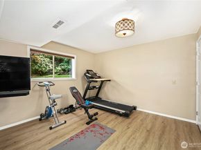 1622 196th Place SW, Lynnwood WA 98036