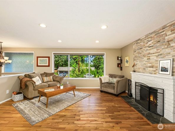 1622 196th Place SW, Lynnwood WA 98036