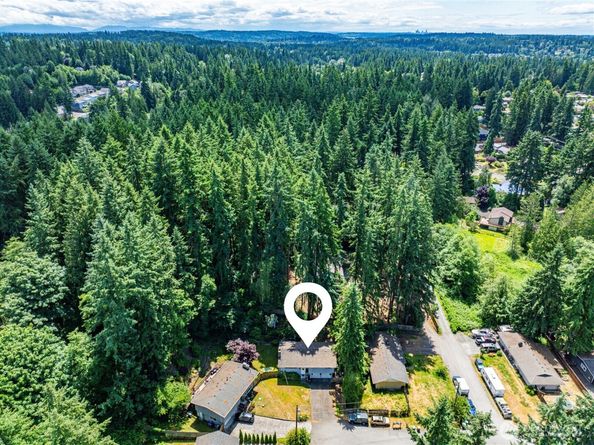 1622 196th Place SW, Lynnwood WA 98036