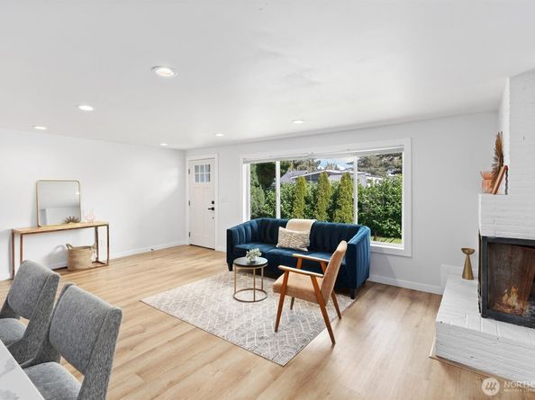 14327 Fremont Avenue N, Seattle WA 98133