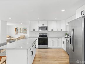 14327 Fremont Avenue N, Seattle WA 98133