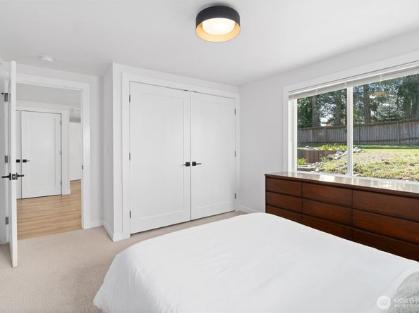 14327 Fremont Avenue N, Seattle WA 98133