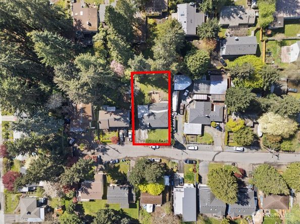 14327 Fremont Avenue N, Seattle WA 98133