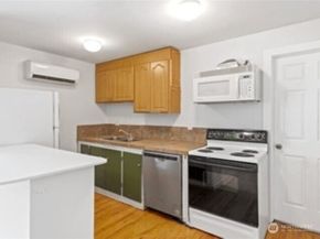 10601 55TH Avenue S, Seattle WA 98178
