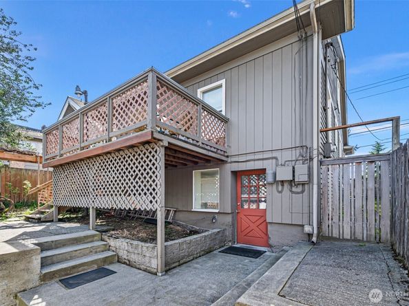 5016 7th Ave Ne, Seattle WA 98105