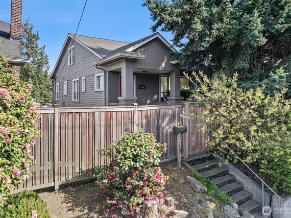 5016 7th Ave Ne, Seattle WA 98105