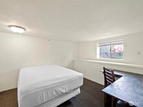 5016 7th Ave Ne, Seattle WA 98105