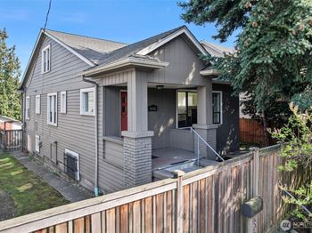 5016 7th Ave Ne