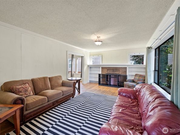 5016 7th Ave Ne, Seattle WA 98105