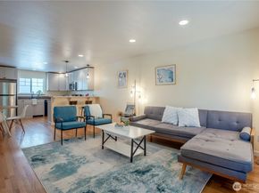 118 N 104th Street A, Seattle WA 98133