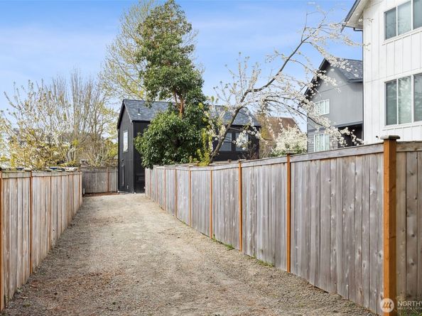 11639 Beacon Avenue S 2, Seattle WA 98178