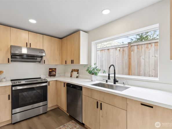 11639 Beacon Avenue S 2, Seattle WA 98178