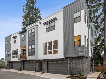 18808 NE 99th Court NE