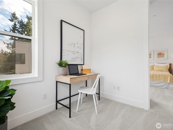 18808 NE 99th Court NE C, Bothell WA 98011